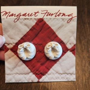 Margaret Furlong White Wreath Earrings Bisque Porcelain Ceramic Vintage Rare